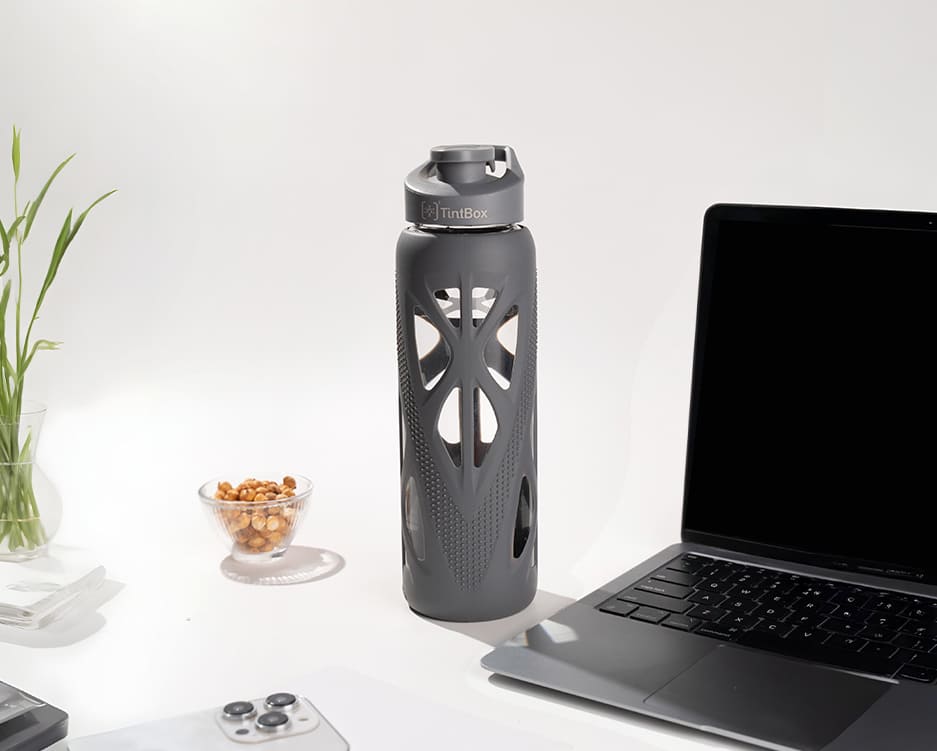 Borosilicate Glass Bottle with Protective Silicone Sleeve, 750 ml