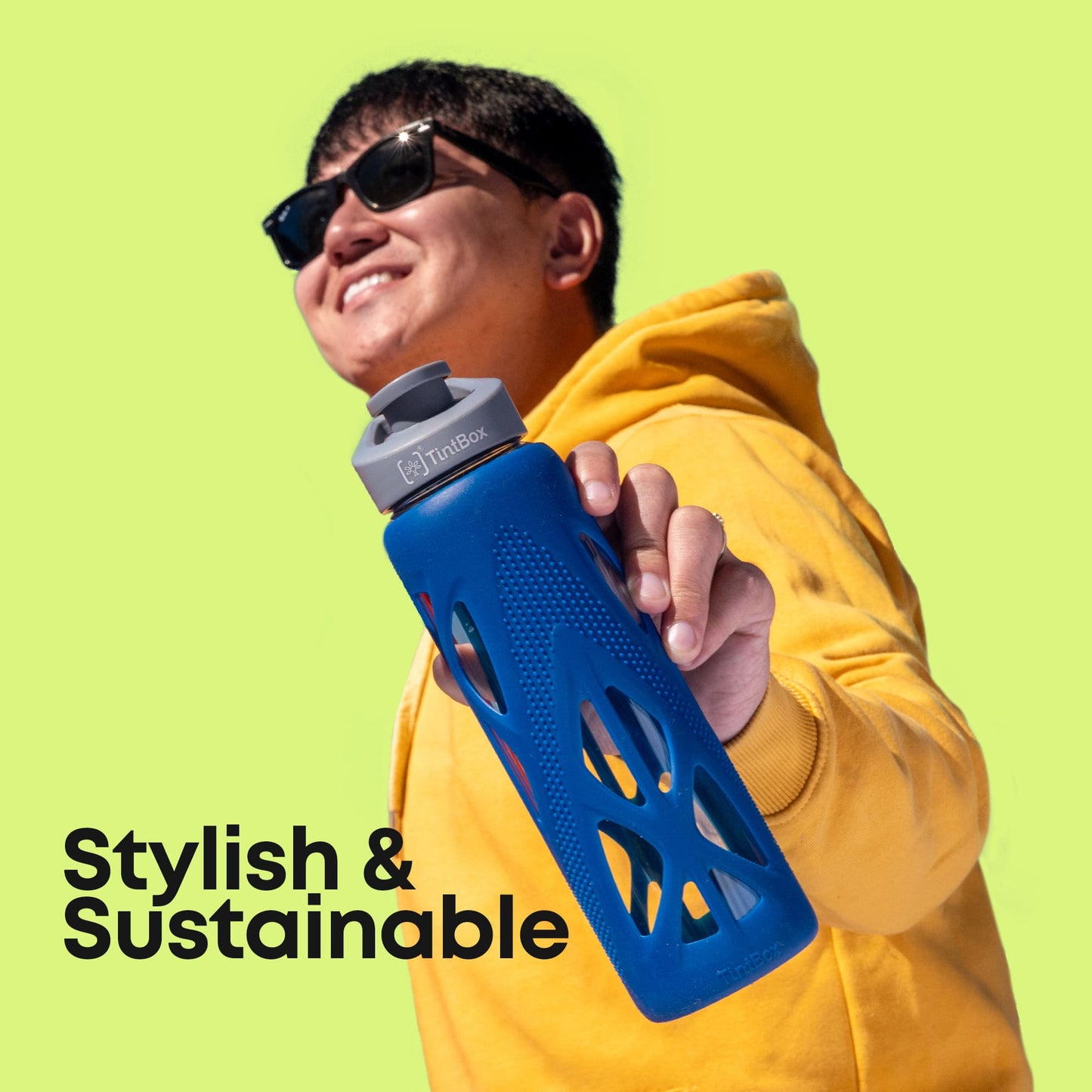 Borosilicate Glass Water Bottle with Protective Silicone Sleeve, 750 ml