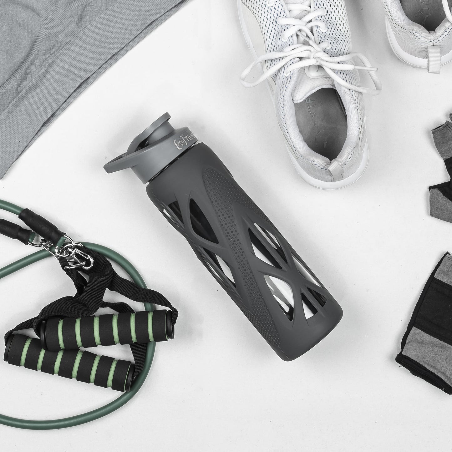 Borosilicate Glass Bottle with Protective Silicone Sleeve, 750 ml