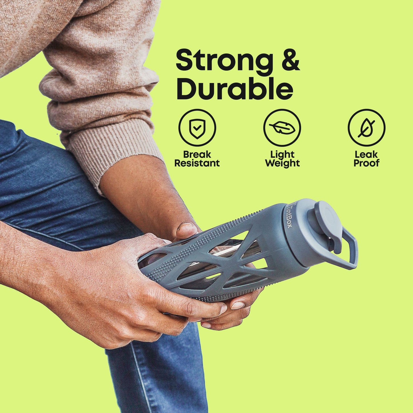 Borosilicate Glass Water Bottle with Protective Silicone Sleeve, 750 ml