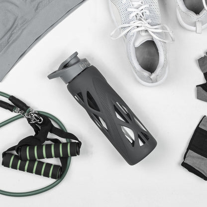 Borosilicate Glass Water Bottle with Protective Silicone Sleeve, 750 ml