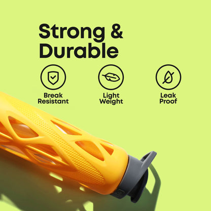 Borosilicate Glass Water Bottle with Protective Silicone Sleeve, 750 ml