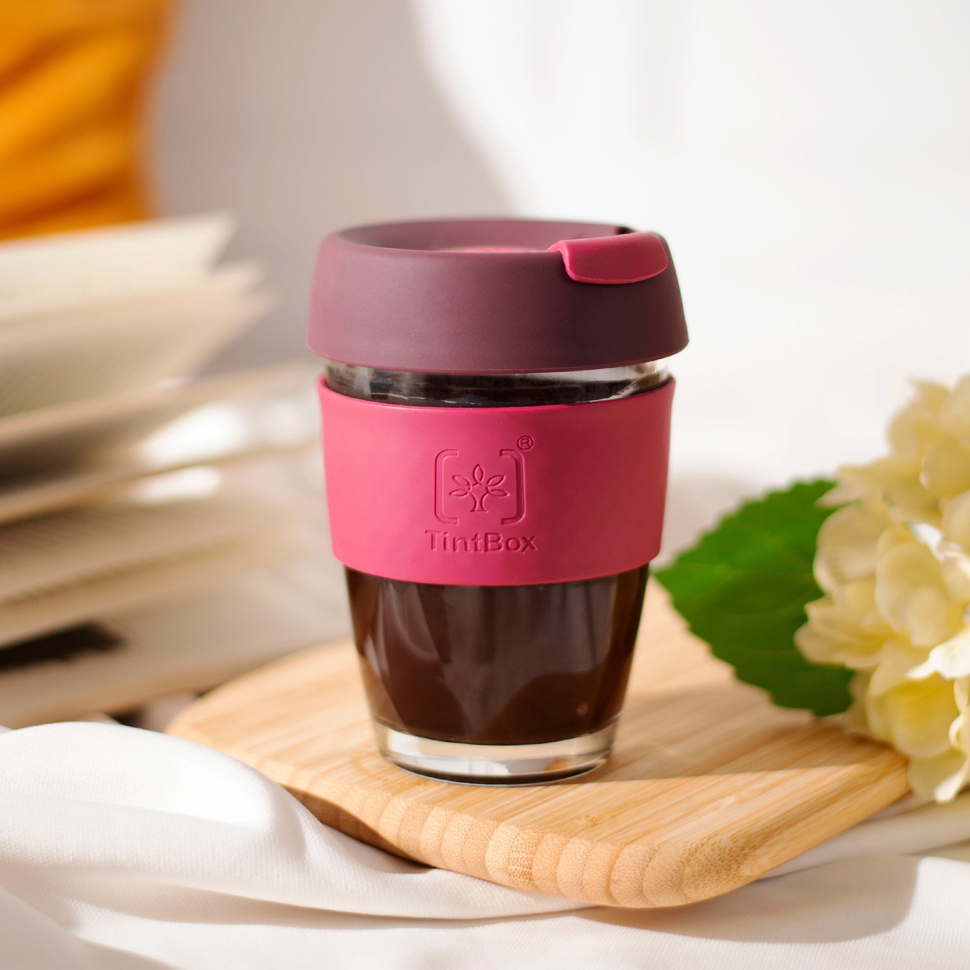 350ml Popular Glass Coffee Cup with Silicone Sleeve and Lid Office